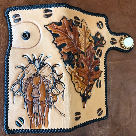 Custom Leather wallet - Picture 2 of 3